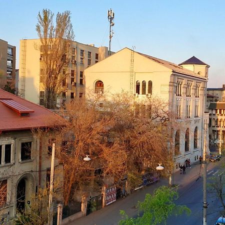 Bucharest Cozy Studio Luaran gambar