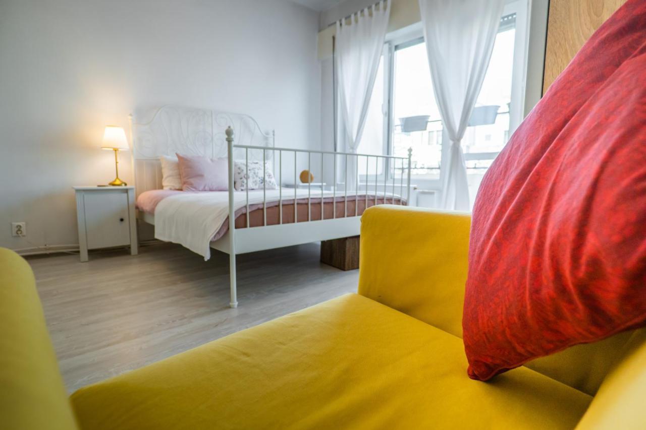 Bucharest Cozy Studio Luaran gambar