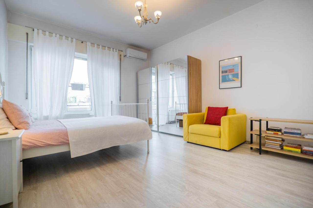 Bucharest Cozy Studio Luaran gambar